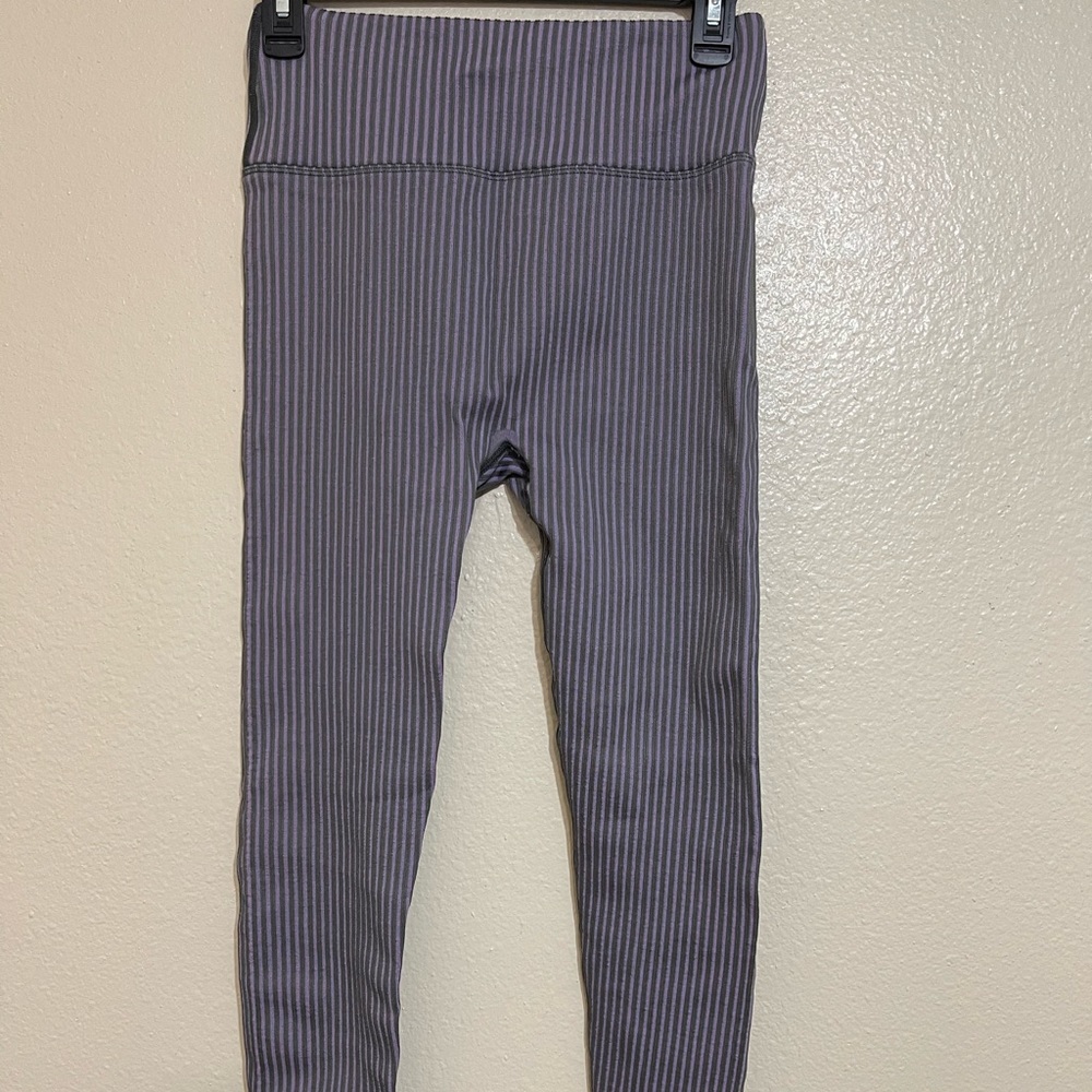 Fabletics grey & purple leggings